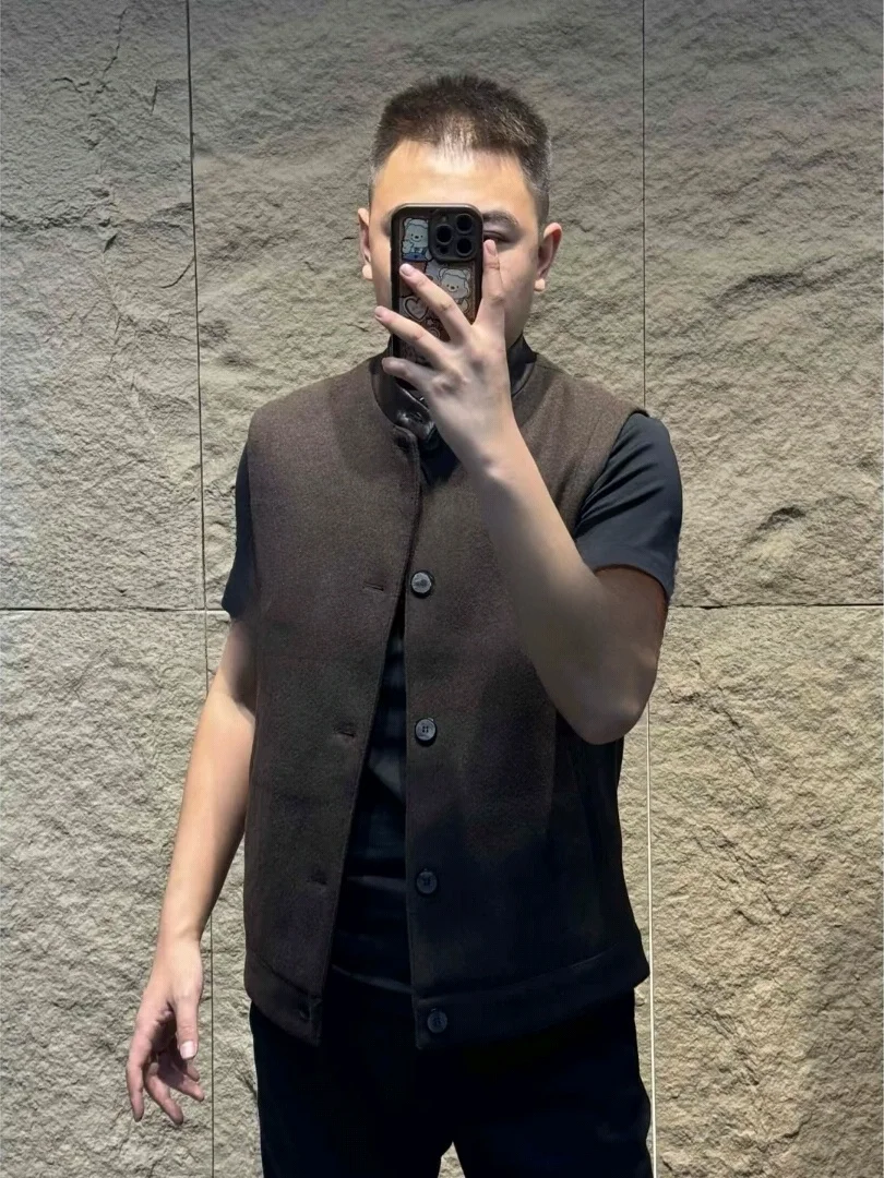 New Spring Autumn Men's Stand Collar Vest Faionable Versatile High-End Feeling Personali Haome Trendy Stand Fit
New Spring Autumn Men's Stand Collar Vest Faionable Versatile High-End Feeling Personali Haome Trendy Stand Fit