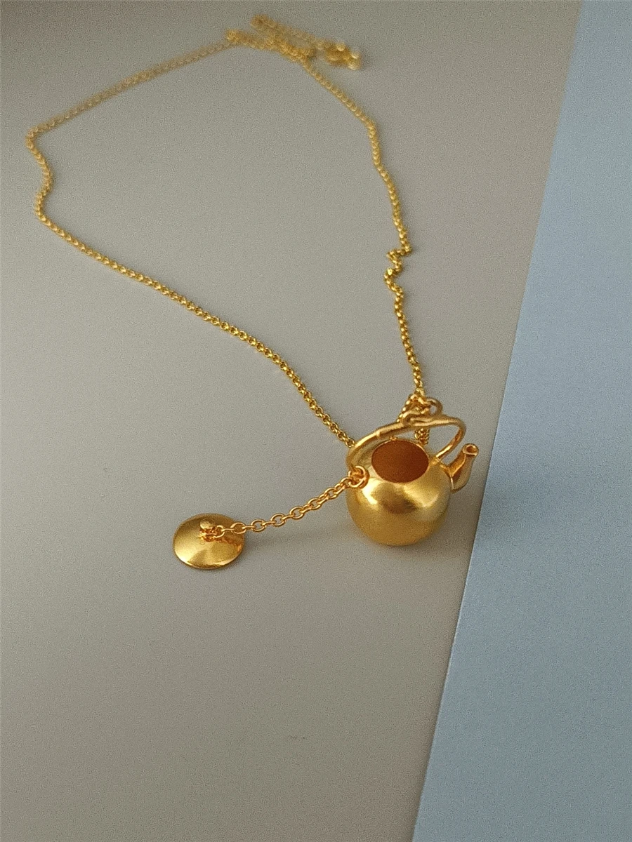 Original Silver Plated Gold Tea Pot Pendant Necklace Lucky Charm Fashionable Unisex Cross Chain Jewelry Gift
Original Silver Plated Gold Tea Pot Pendant Necklace Lucky Charm Fashionable Unisex Cross Chain Jewelry Gift