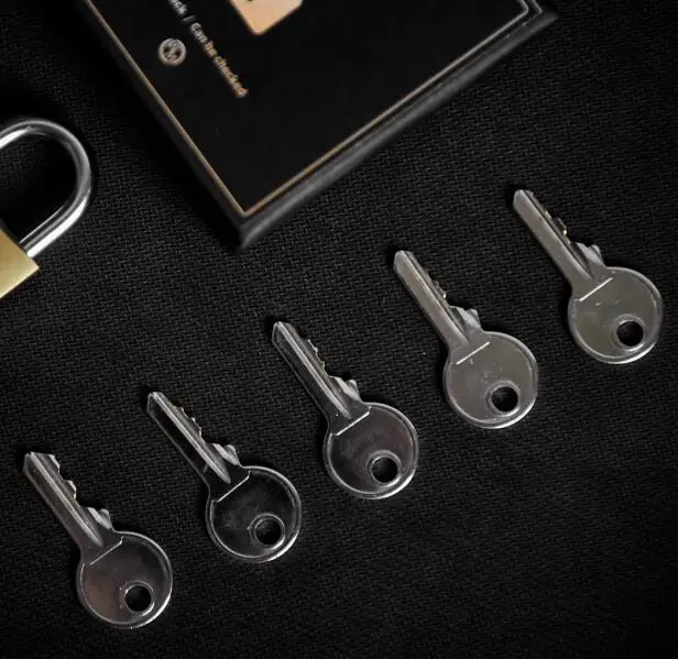 Super Mental Lock Magic Tricks Prediction Magia Magician Close Up Illusions Close up Magic Illusions Stage Street Voodoo Magie
Super Mental Lock Magic Tricks Prediction Magia Magician Close Up Illusions Close up Magic Illusions Stage Street Voodoo Magie