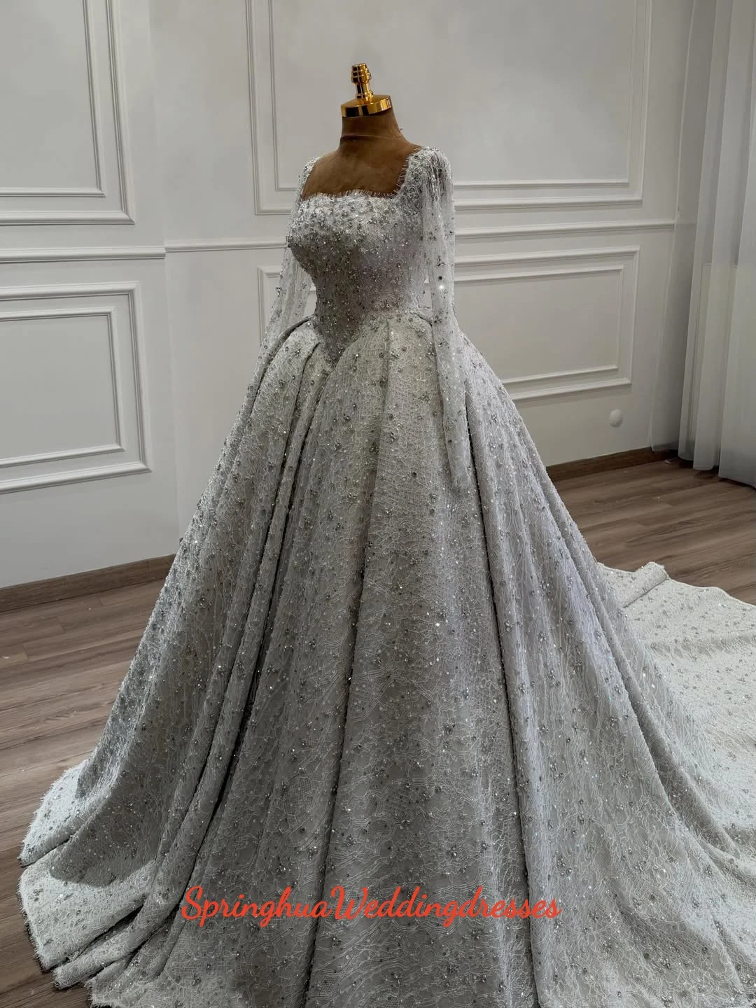 Customized Ball Gown Short Sleeves Wedding Dresses Party Evening Dresses White Elegant Beaded Bridal Gowns robe de mariée
Customized Ball Gown Short Sleeves Wedding Dresses Party Evening Dresses White Elegant Beaded Bridal Gowns robe de mariée