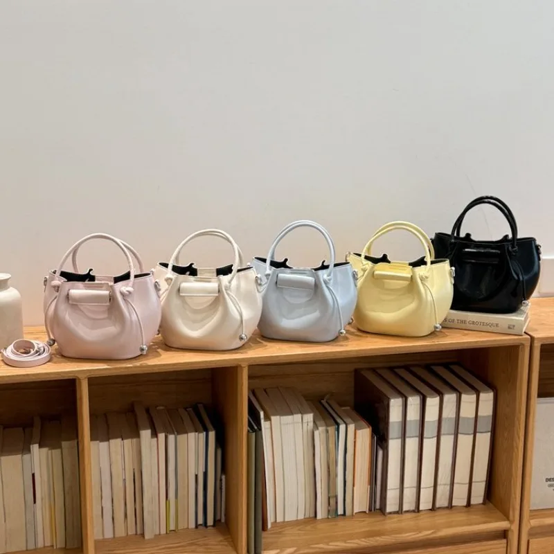 Fashionable Trendy Diaper Bag Women Leather Commuter Satchel Vintage Original Solid Color Large Capacity Tote Handbag
Fashionable Trendy Diaper Bag Women Leather Commuter Satchel Vintage Original Solid Color Large Capacity Tote Handbag