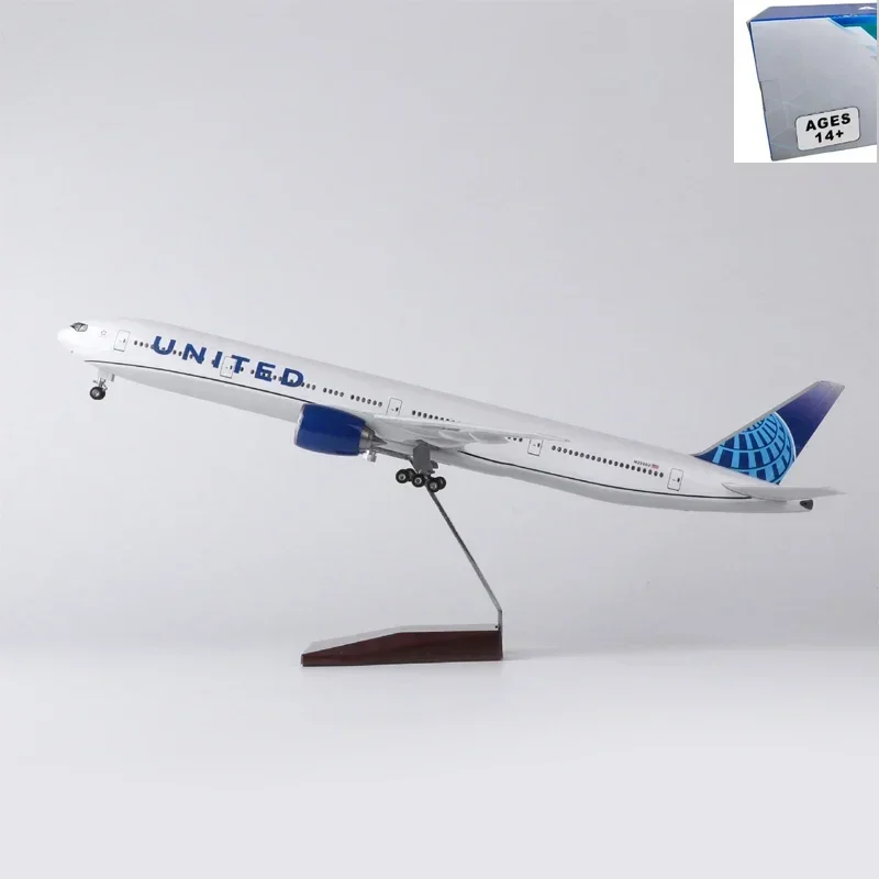 47 см масштаб 1/157 777 B777 модель самолета UNITED Airlines с подсветкой и шасси из пластиковой смолы, игрушка-самолет F Collection
47 см масштаб 1/157 777 B777 модель самолета UNITED Airlines с подсветкой и шасси из пластиковой смолы, игрушка-самолет F Collection