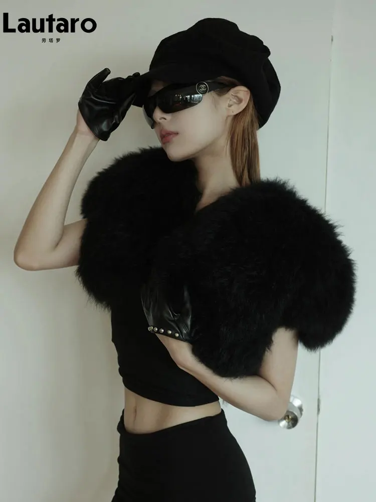 Lautaro Spring Autumn Soft Thick Warm Short Black Faux Fox Fur Coat Women Luxury High Quality Elegant Cropped Fluffy Jacket Vest
Lautaro Spring Autumn Soft Thick Warm Short Black Faux Fox Fur Coat Women Luxury High Quality Elegant Cropped Fluffy Jacket Vest