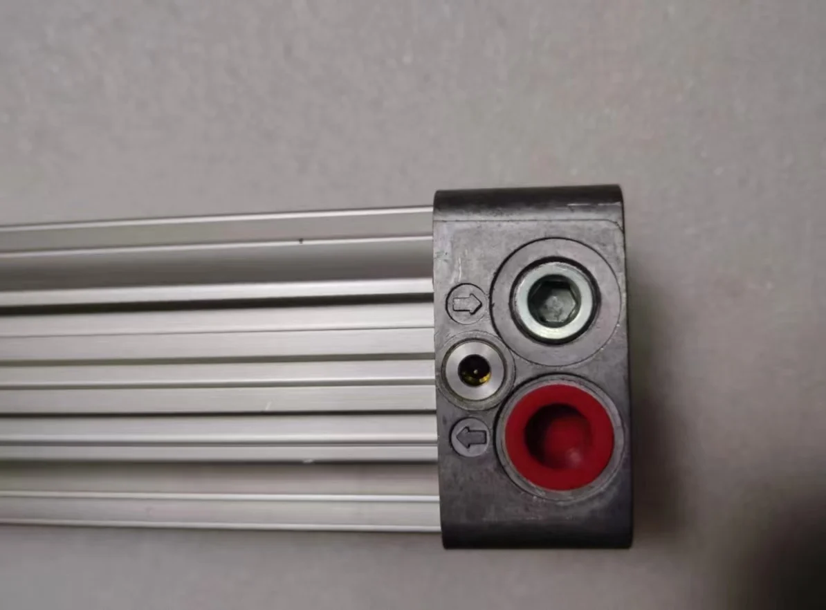 1шт M/146125/M/590, цилиндр, 8-10 недель
1шт M/146125/M/590, цилиндр, 8-10 недель