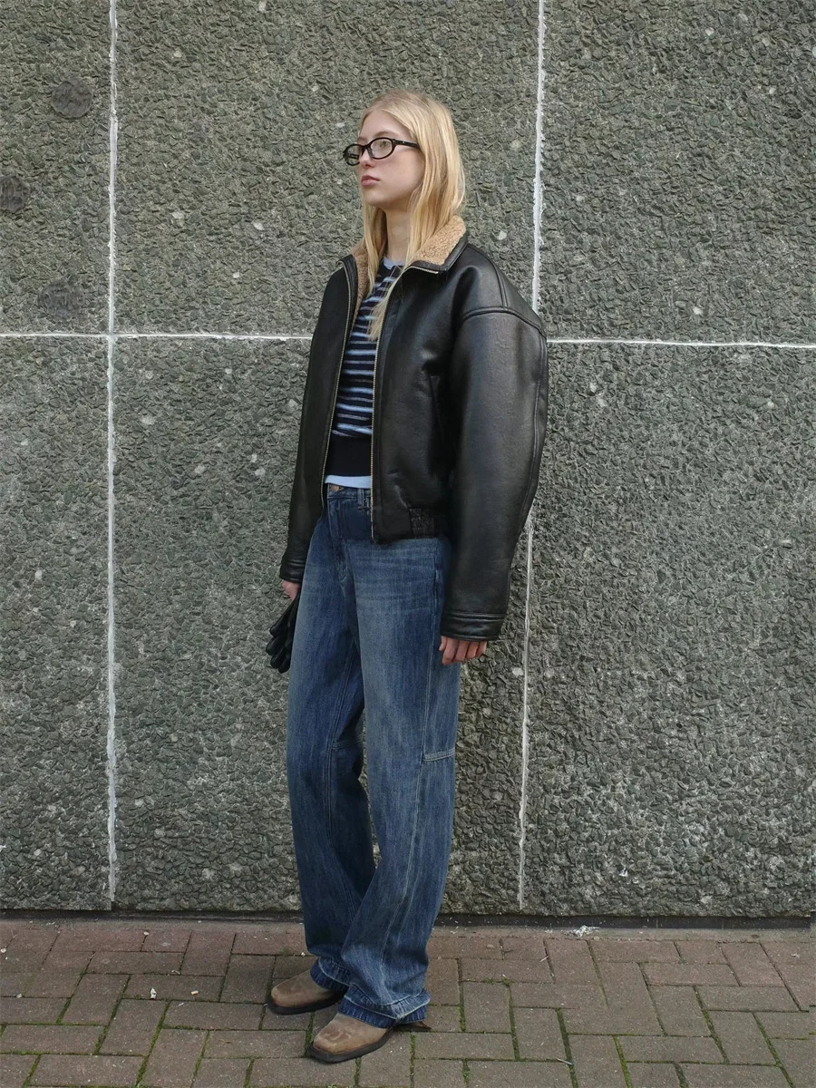 Классические джинсы с низкой и высокой талией, повседневные, из выцветшего синего хлопка, прямого кроя, на молнии, женские, осенне-зимние
Классические джинсы с низкой и высокой талией, повседневные, из выцветшего синего хлопка, прямого кроя, на молнии, женские, осенне-зимние