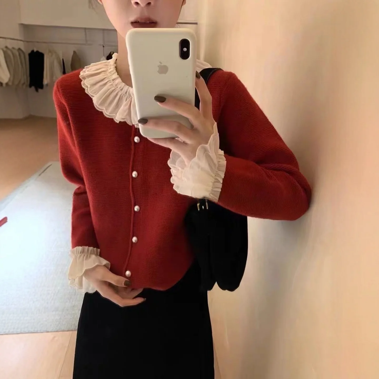 Кардиган Red Lotus Le Collar с жемчужными пуговицами, вязаный, свободного кроя, для женщин, осень-зима, утепленный, стройнящий, верхняя одежда, топ
Кардиган Red Lotus Le Collar с жемчужными пуговицами, вязаный, свободного кроя, для женщин, осень-зима, утепленный, стройнящий, верхняя одежда, топ