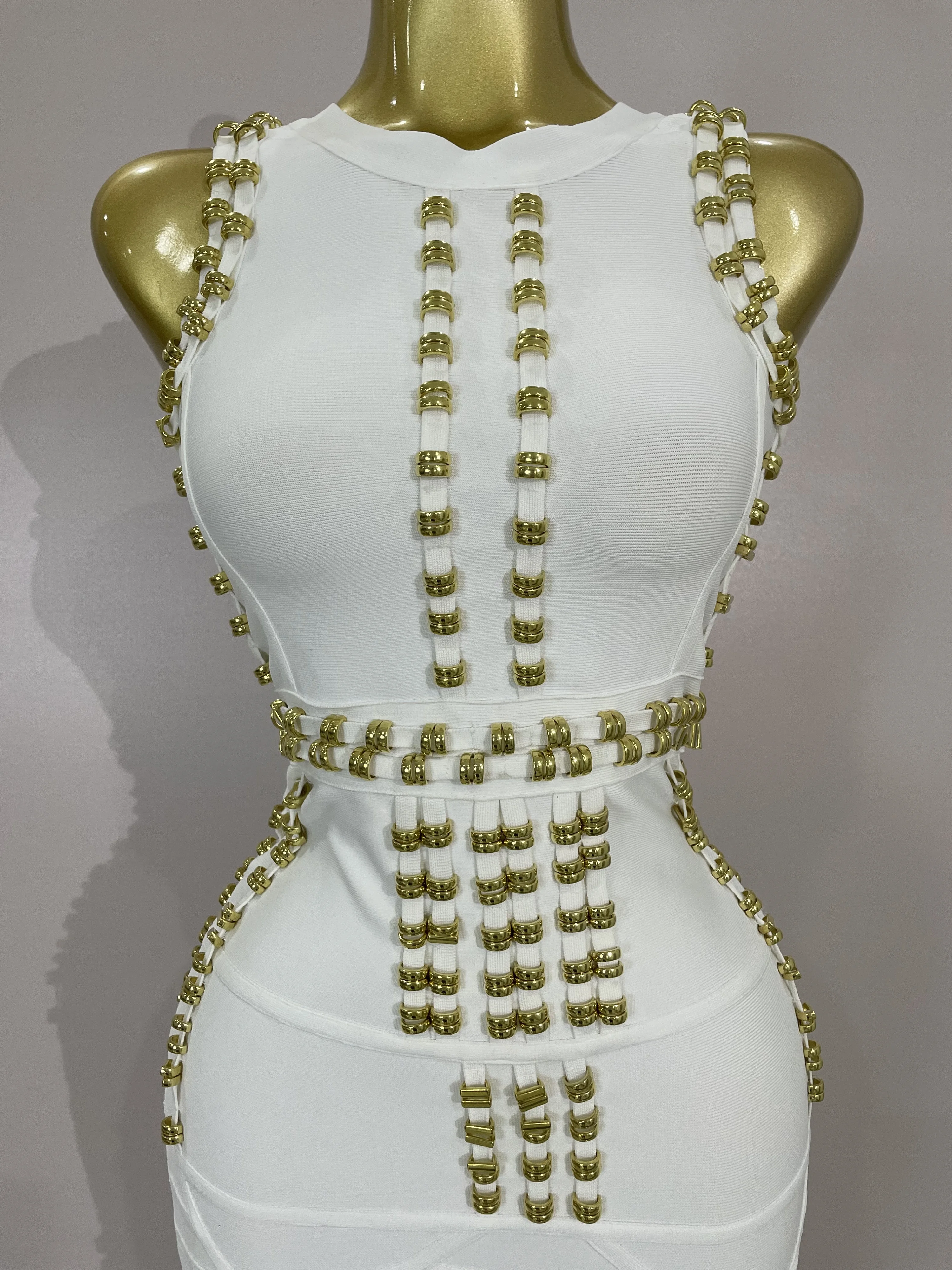 Elegance White Metal Buckle O Neck Sleeveless Bodycon Bandage Dress Women Celebrate Evening Prom Birthday Party Dress Vestido
Elegance White Metal Buckle O Neck Sleeveless Bodycon Bandage Dress Women Celebrate Evening Prom Birthday Party Dress Vestido