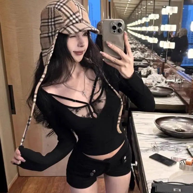 Lace Splice Sexy V-Neck Long Sleeve T-Shirt Women's Spring Summer Slim Fit Base Shirt Pure Desire Tight Top
Lace Splice Sexy V-Neck Long Sleeve T-Shirt Women's Spring Summer Slim Fit Base Shirt Pure Desire Tight Top