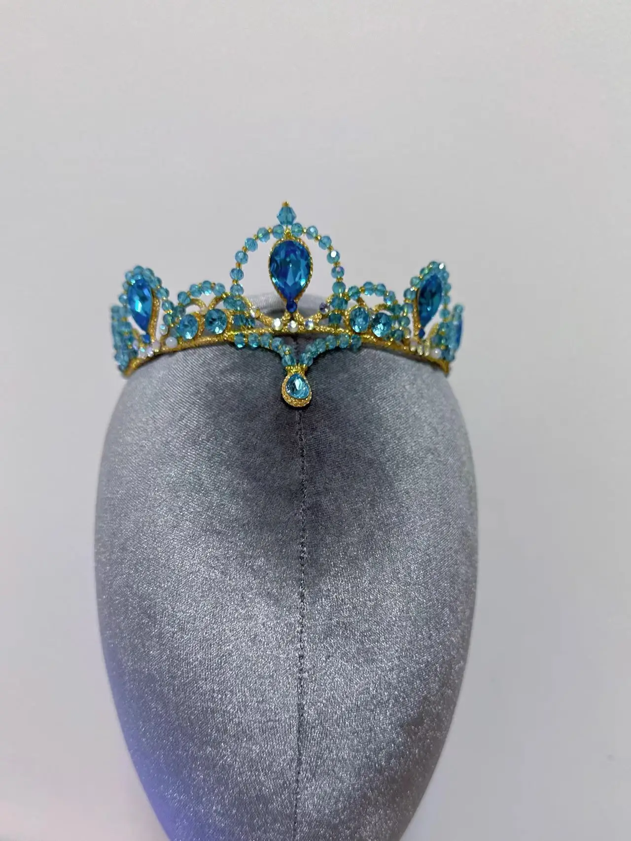 Ballet Headwear Dance Competition Character Variations Crown Headwear
Ballet Headwear Dance Competition Character Variations Crown Headwear