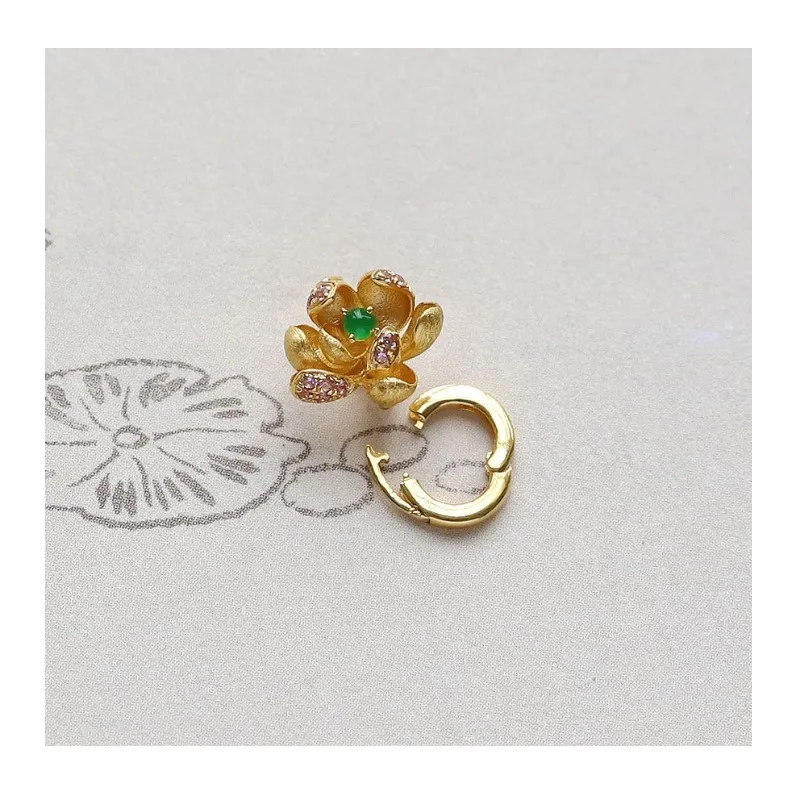 Plated Lotus Universal Buckle Women's Pendant Buddha Gong Pendant Button Head Special Accessories Multifunctional Button Head
Plated Lotus Universal Buckle Women's Pendant Buddha Gong Pendant Button Head Special Accessories Multifunctional Button Head