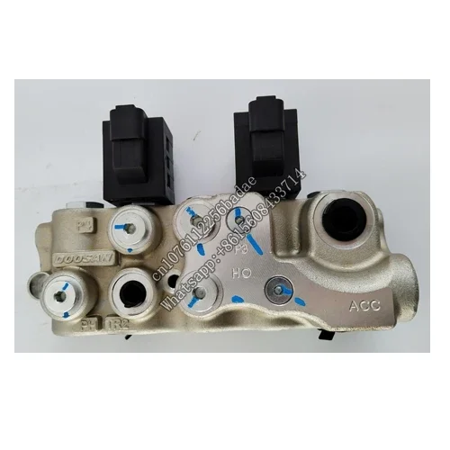 Doosan Daewoo Excavator Digger DX350LC DX500LC Original K1047557 410135-01305 Solenoid Valve
Doosan Daewoo Excavator Digger DX350LC DX500LC Original K1047557 410135-01305 Solenoid Valve