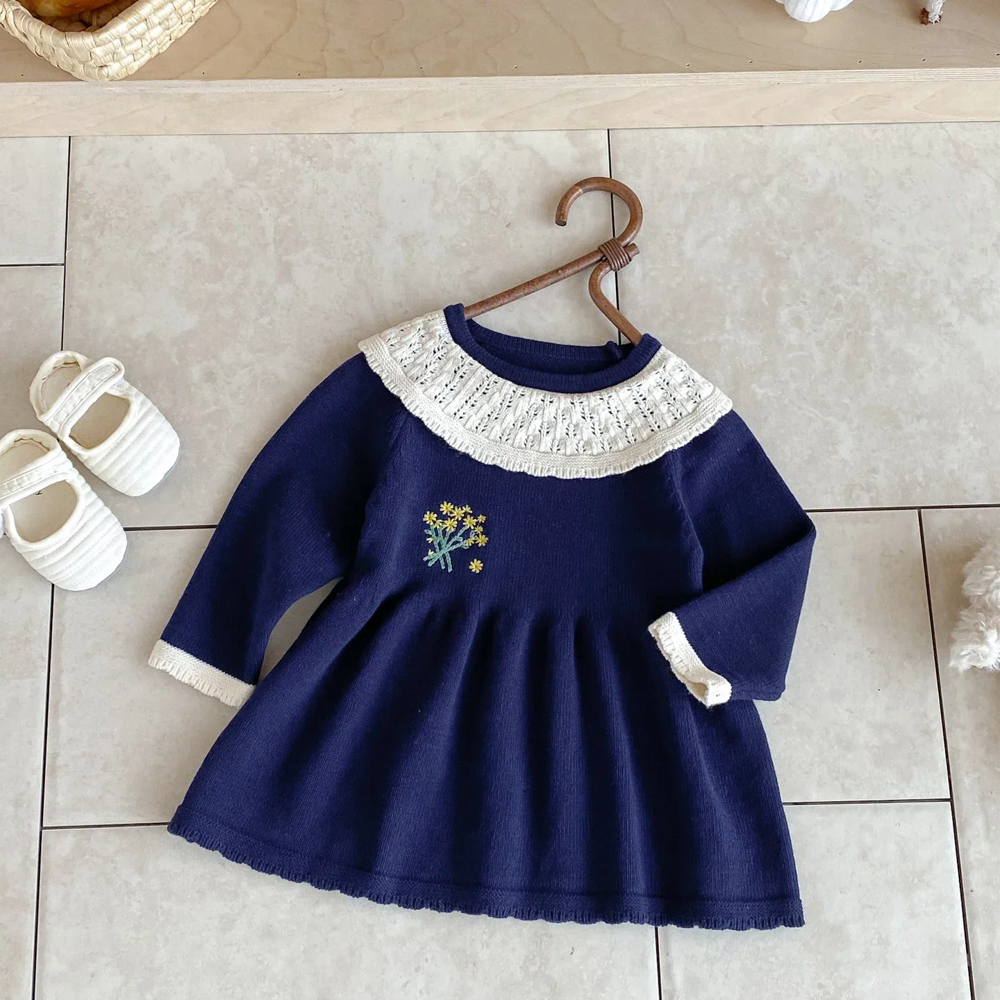 Baby Girls Knitted Dress Navy Blue Long Sleeve Lace Collar Flower Embroidery Sweet Spring Autumn Children Clothes
Baby Girls Knitted Dress Navy Blue Long Sleeve Lace Collar Flower Embroidery Sweet Spring Autumn Children Clothes