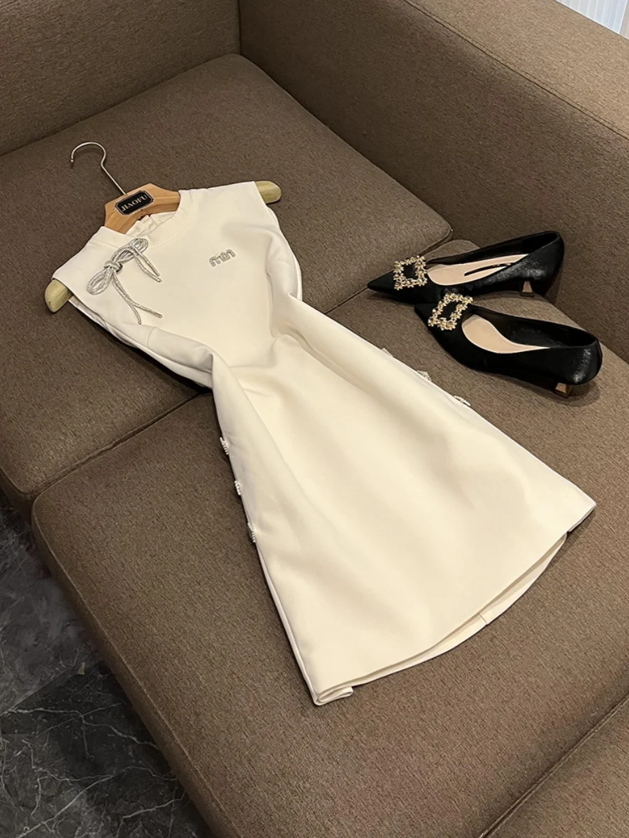 Белый жилет Ele с узлами и бриллиантовым декором, короткая юбка А-силуэта, женская модная одежда для весны, осени, зимы, для города и офиса
Белый жилет Ele с узлами и бриллиантовым декором, короткая юбка А-силуэта, женская модная одежда для весны, осени, зимы, для города и офиса