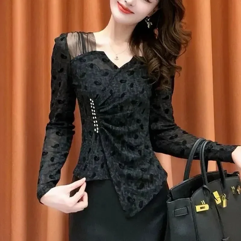 Western Style Irregular Bottoming Shirt for Women Autumn New Top Slim Fit V-neck Long Sleeve Mesh Splicing
Western Style Irregular Bottoming Shirt for Women Autumn New Top Slim Fit V-neck Long Sleeve Mesh Splicing