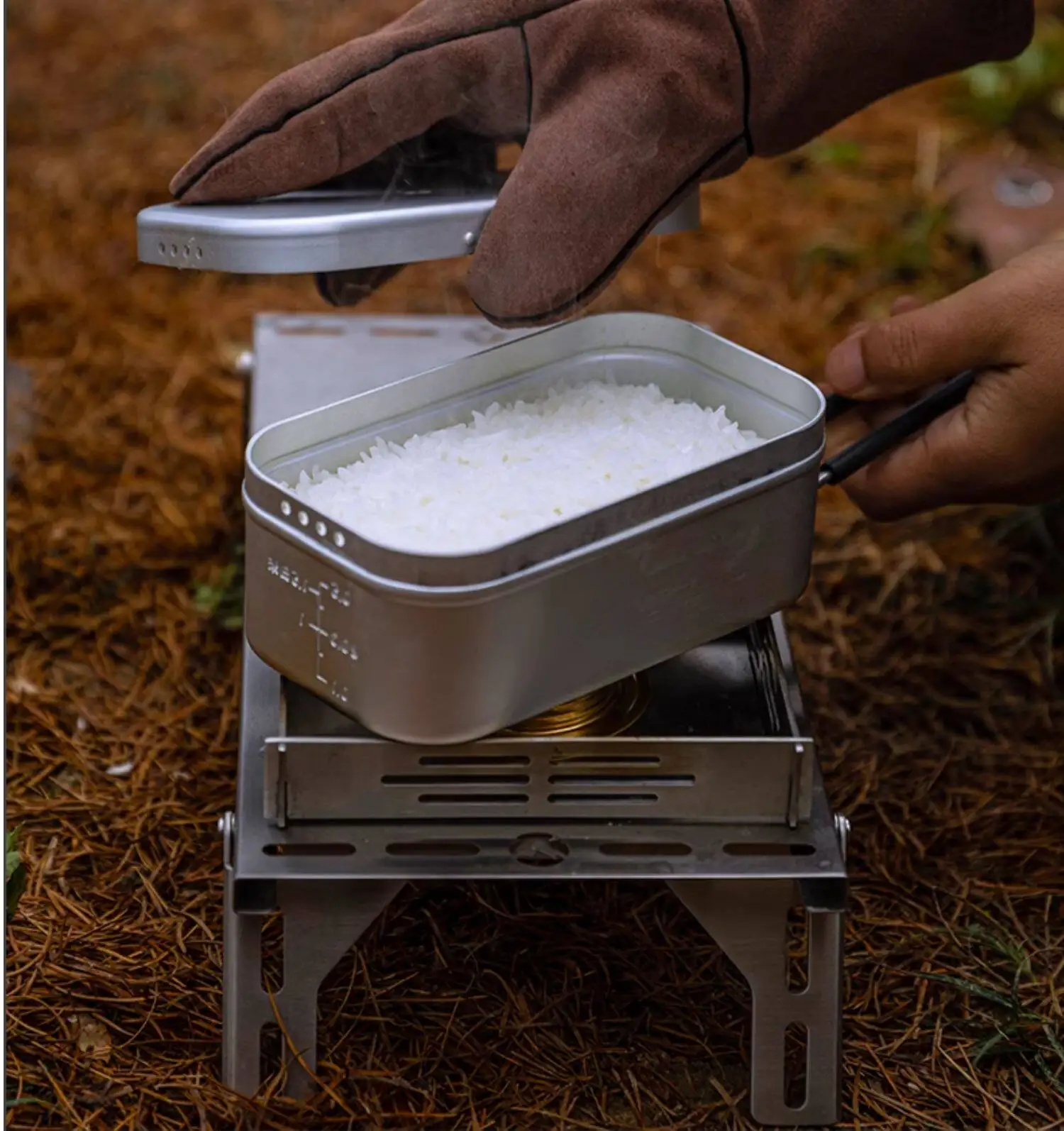 CAMPINGMOON S-2013 Portable Aluminum Lunch Box with Open Flame Heating for Outdoor Picnic And Camping
CAMPINGMOON S-2013 Portable Aluminum Lunch Box with Open Flame Heating for Outdoor Picnic And Camping