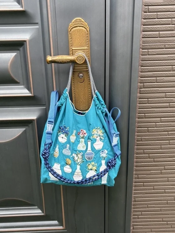Casual Nylon Embroidered Bag 2025 New Sle Dstring op Bag Single oulder Slant Cross Handbag Korean Sle Youth
Casual Nylon Embroidered Bag 2025 New Sle Dstring op Bag Single oulder Slant Cross Handbag Korean Sle Youth