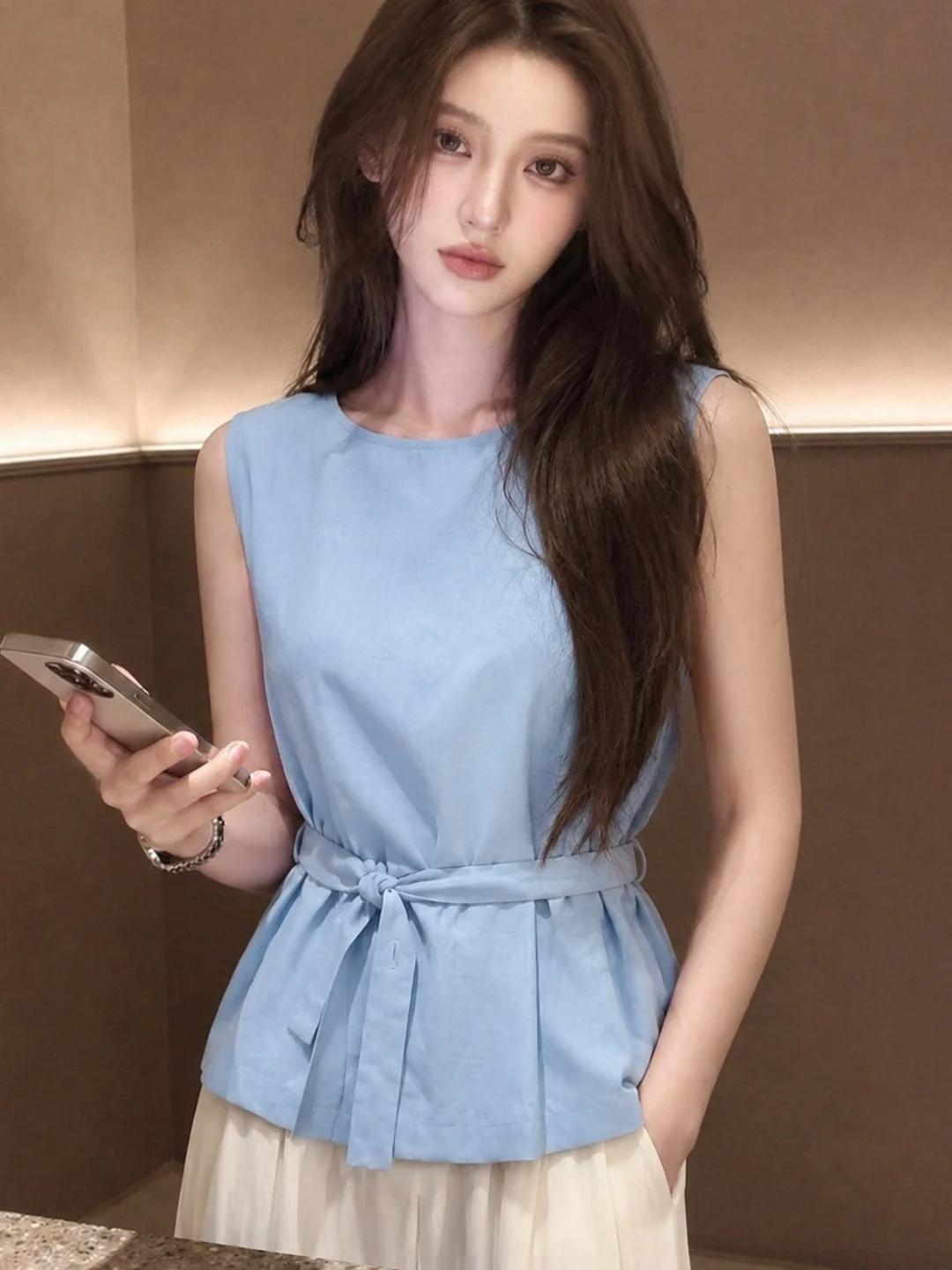 Design Sensation Belted Sleeveless Shirt Vest Commute Versatile Slimming Top Summer 2026 Korean Style Straight Cut Silk
Design Sensation Belted Sleeveless Shirt Vest Commute Versatile Slimming Top Summer 2026 Korean Style Straight Cut Silk