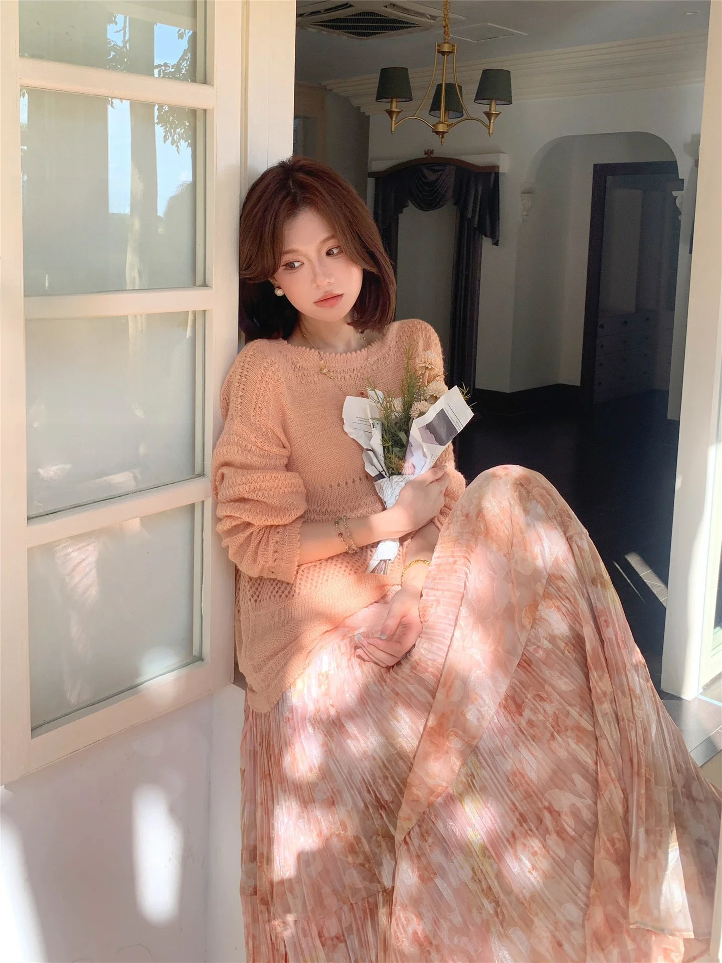 Ladies Korean Sle Loose Knitted Hollow out Sweater Breathable Lightweight Spring Autumn Faion Cheese Pattern Casual Wear
Ladies Korean Sle Loose Knitted Hollow out Sweater Breathable Lightweight Spring Autumn Faion Cheese Pattern Casual Wear