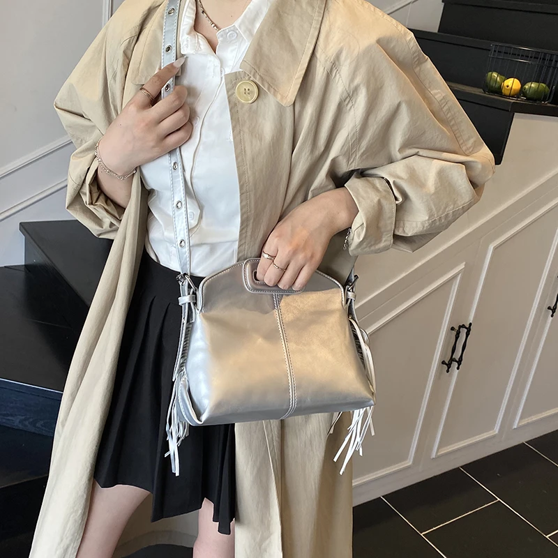 Fashionable Crossbody-Bag In Genuine Leather For Ladies, Classic Shoulder Bag By Famous Designer, Elegant Handbags
Fashionable Crossbody-Bag In Genuine Leather For Ladies, Classic Shoulder Bag By Famous Designer, Elegant Handbags