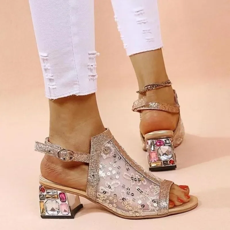 2025 Ladies Shoes Hot Sale Women's Sandals Modern Dress Sandals Women Buckle Strap Bling Mesh Square Heel Peep Toe Shoes Women
2025 Ladies Shoes Hot Sale Women's Sandals Modern Dress Sandals Women Buckle Strap Bling Mesh Square Heel Peep Toe Shoes Women