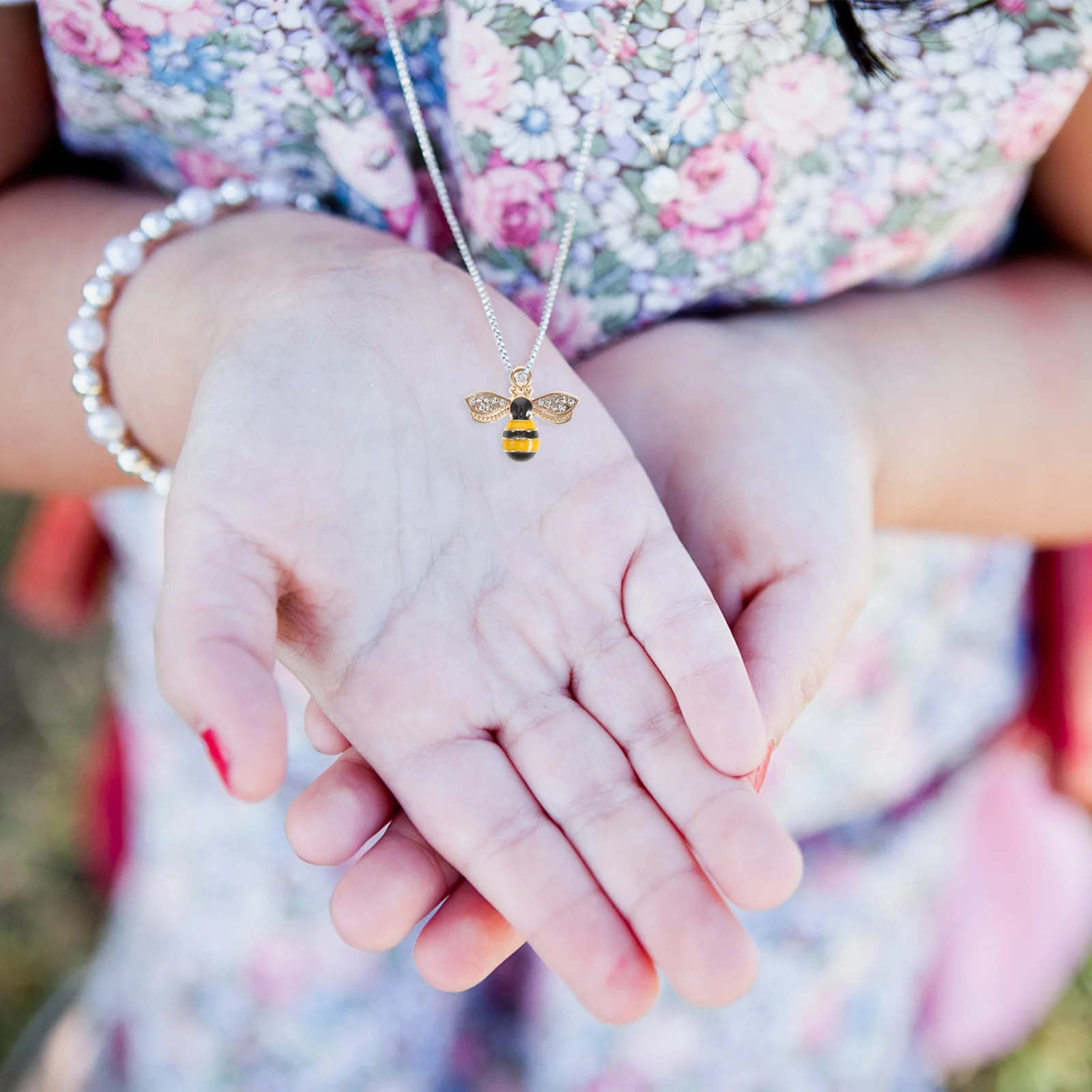 20pcs Bee Pendant Charm Alloy Jewelry Making Diy Craft Supplies Bee Shaped Pendants For Necklace Earrings Bracelet Charms Bulk
20pcs Bee Pendant Charm Alloy Jewelry Making Diy Craft Supplies Bee Shaped Pendants For Necklace Earrings Bracelet Charms Bulk