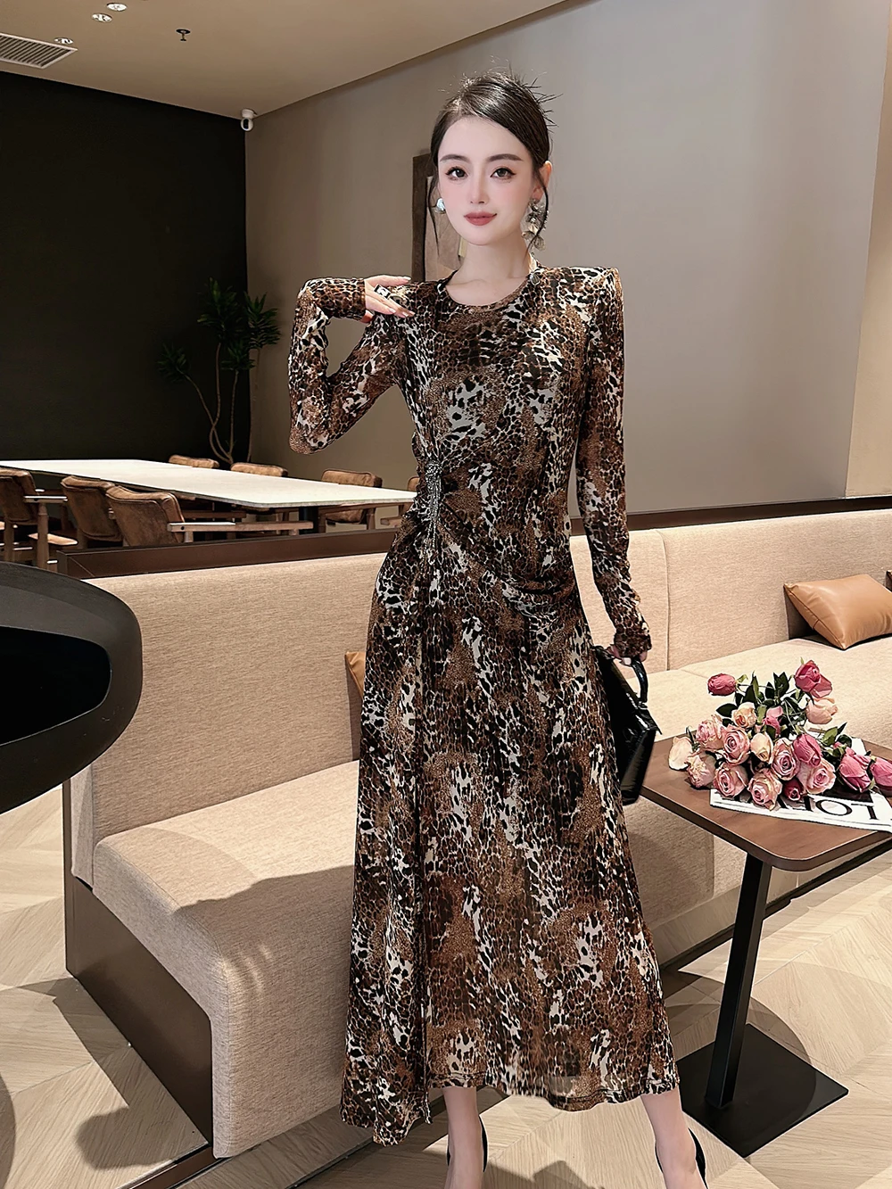 Ele Leopard Print Long Sve Dr High Slit Waist Cinching Spring New Sle Kevin&Zhen Women's Faion A-Line Dr
Ele Leopard Print Long Sve Dr High Slit Waist Cinching Spring New Sle Kevin&Zhen Women's Faion A-Line Dr