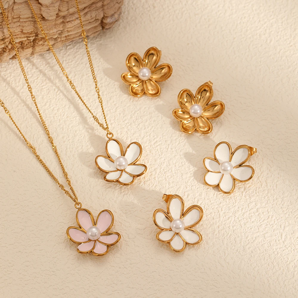 Stainless Steel Metal Flower Stud Earrings Necklace Set 18K Gold Color PVD Plated Fashion Jewelry for Women
Stainless Steel Metal Flower Stud Earrings Necklace Set 18K Gold Color PVD Plated Fashion Jewelry for Women