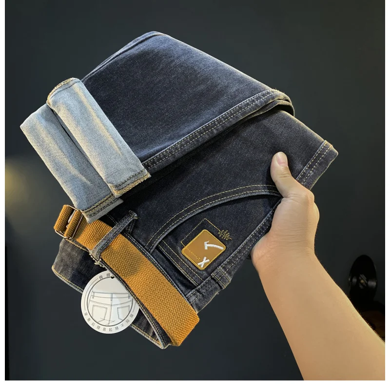 Весенне-осенние новые мужские джинсы, модные универсальные модные джинсы с поясом, эластичные повседневные джинсы для маленьких ног, тренд высокого класса 
Весенне-осенние новые мужские джинсы, модные универсальные модные джинсы с поясом, эластичные повседневные джинсы для маленьких ног, тренд высокого класса