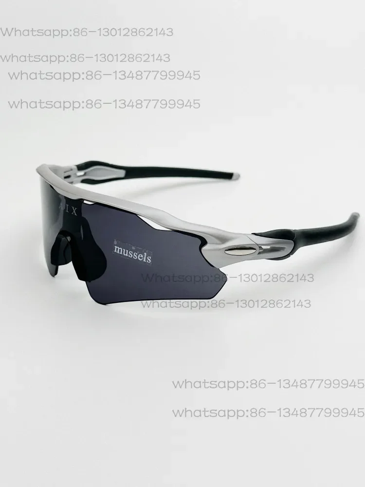 Niche Large Frame Future Wind Riding Sunglasses TR Material Concave Street Sunglasses Men and Women Cool
Niche Large Frame Future Wind Riding Sunglasses TR Material Concave Street Sunglasses Men and Women Cool