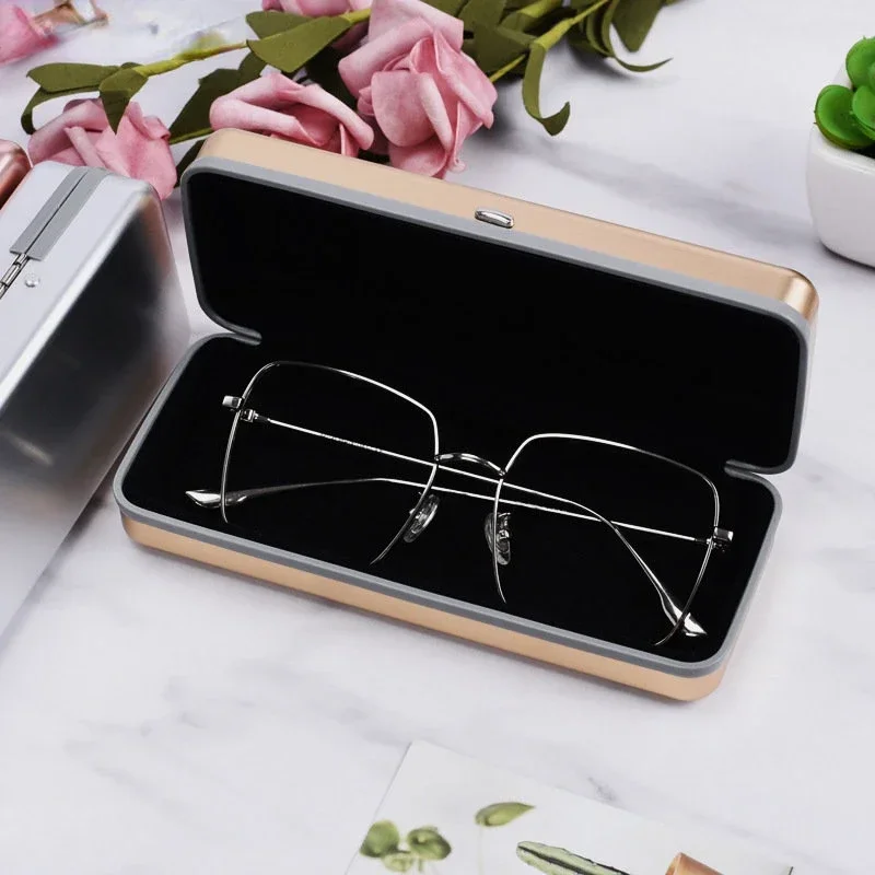 Japanese High-end Aluminum Metal Glasses Case Square Presbyopia Myopia Sunglasses Box Protection Glasses Storage for Wholesale
Japanese High-end Aluminum Metal Glasses Case Square Presbyopia Myopia Sunglasses Box Protection Glasses Storage for Wholesale