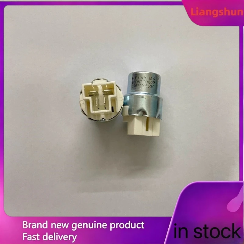 New 5pcs/lot 100% original genuine relay:90987-03002 056700-5520 24V Automotive iron shell relay
New 5pcs/lot 100% original genuine relay:90987-03002 056700-5520 24V Automotive iron shell relay
