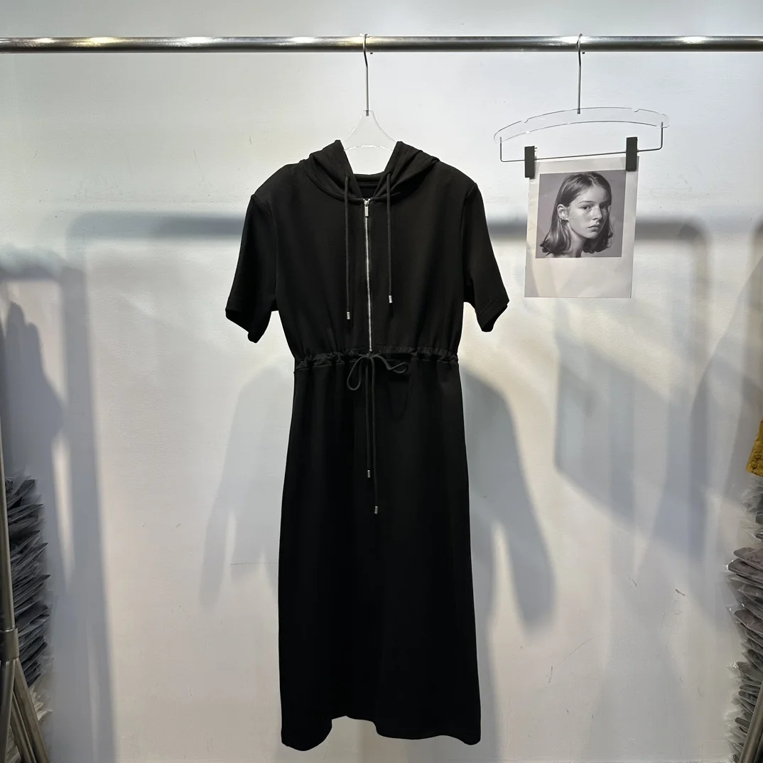 Hooded Dress Women, Adjustable Drawstring Waist with Side Slits High Double Knit Streetwear Zipper Casual Pullover Dress
Hooded Dress Women, Adjustable Drawstring Waist with Side Slits High Double Knit Streetwear Zipper Casual Pullover Dress