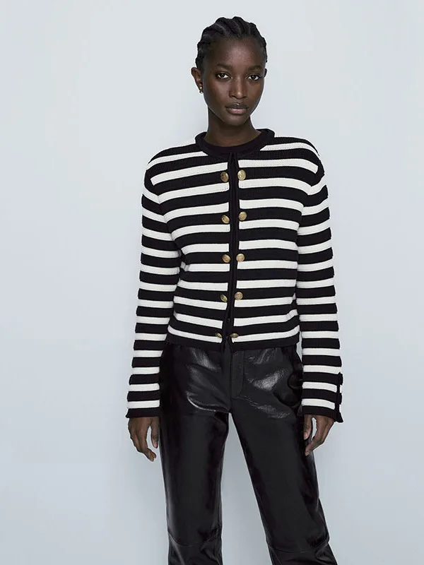 Весна 2023, приталенный вязаный кардиган с металлическими пуговицами, верхняя одежда, полосатый свитер с открытой передней частью, круглый свитер Ne Faionable Early Sp...
Весна 2023, приталенный вязаный кардиган с металлическими пуговицами, верхняя одежда, полосатый свитер с открытой передней частью, круглый свитер Ne Faionable Early Sp...