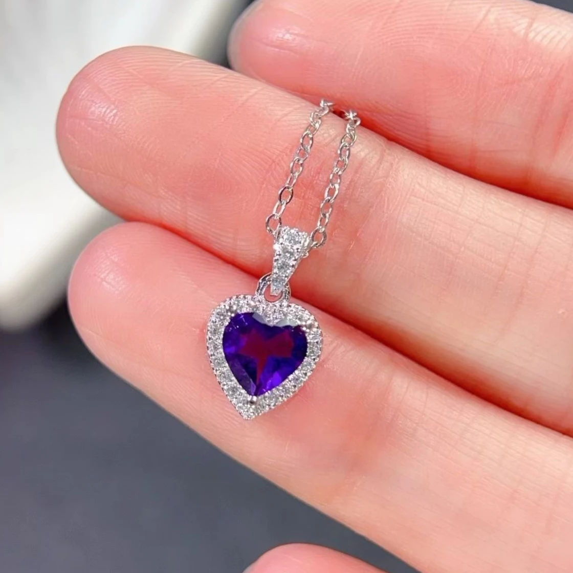 Genuine Brazilian Amethyst Pendant with Jewelry Certificate 6mm Heart Shape Amethyst 925 Silver Charm with Necklace
Genuine Brazilian Amethyst Pendant with Jewelry Certificate 6mm Heart Shape Amethyst 925 Silver Charm with Necklace