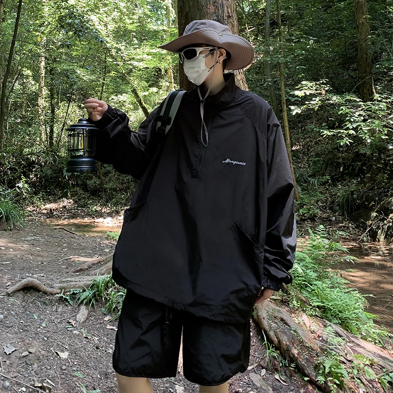 Мужской летний повседневный спортивный комплект из двух предметов с защитой от солнца для активного отдыха, с молнией, свободного кроя, с длинными рукавами
Мужской летний повседневный спортивный комплект из двух предметов с защитой от солнца для активного отдыха, с молнией, свободного кроя, с длинными рукавами