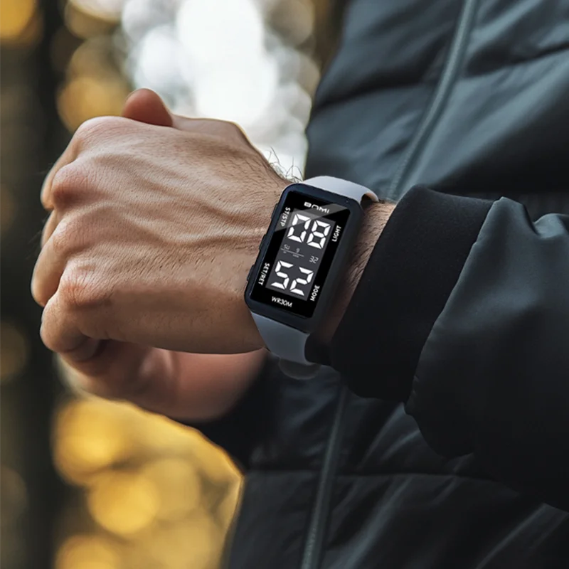 Multifunction Electronic Watches for Man Waterproof Silicone Strap Outdoor Sports Luminous Display Digital Wristwatch Male Clock
Multifunction Electronic Watches for Man Waterproof Silicone Strap Outdoor Sports Luminous Display Digital Wristwatch Male Clock