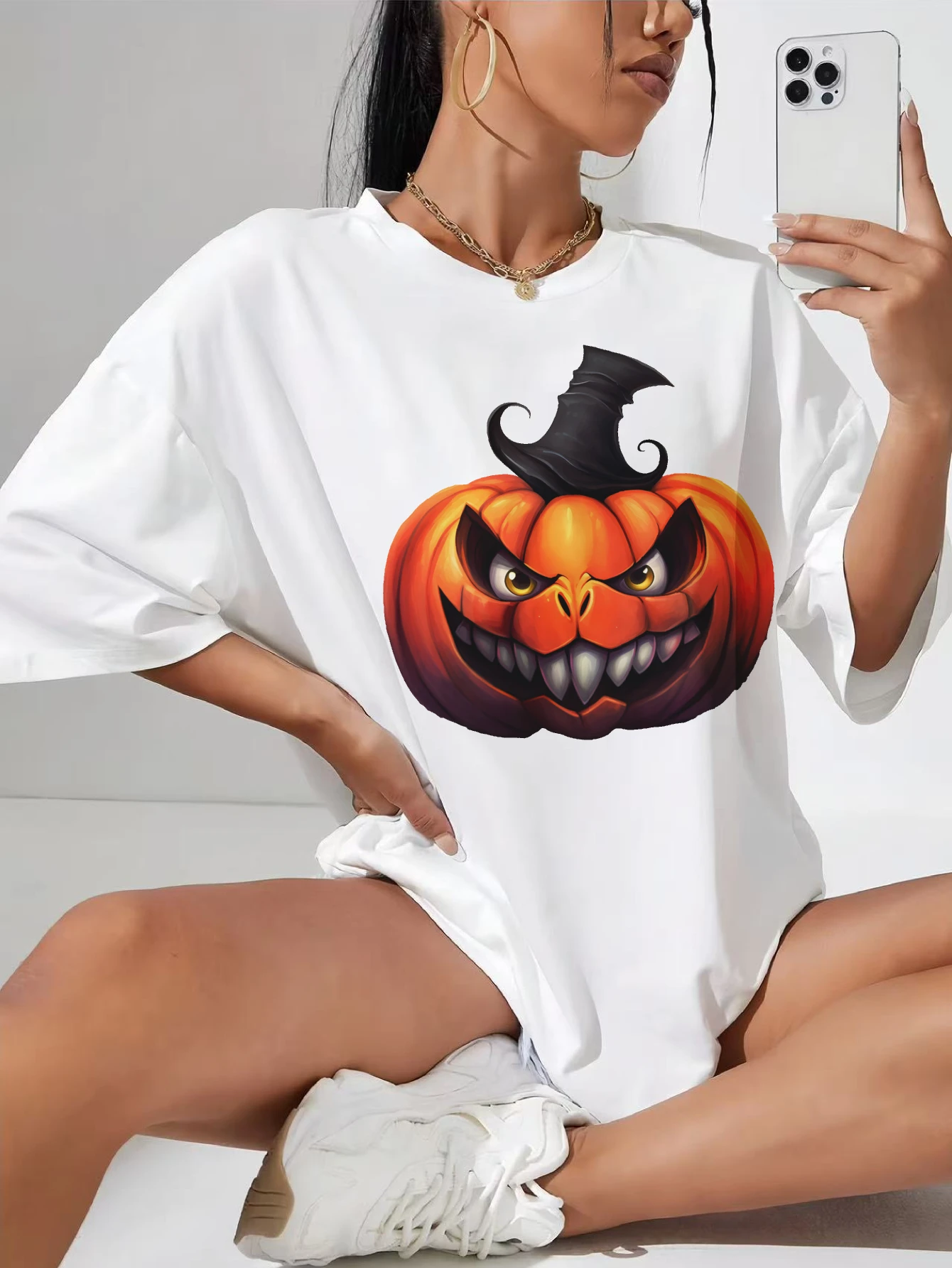 Scary Halloween Pumpkin Elegant minimalist white maternity T-shirt side ruched round neckline autumn casual
Scary Halloween Pumpkin Elegant minimalist white maternity T-shirt side ruched round neckline autumn casual