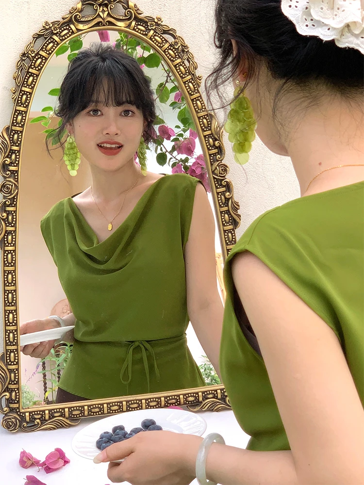 Unique Retro Green Sleeveless T-Shirt Women's Small Size with Belt High Waist V-Neck Commute Style Polyester Fiber Summer Top
Unique Retro Green Sleeveless T-Shirt Women's Small Size with Belt High Waist V-Neck Commute Style Polyester Fiber Summer Top