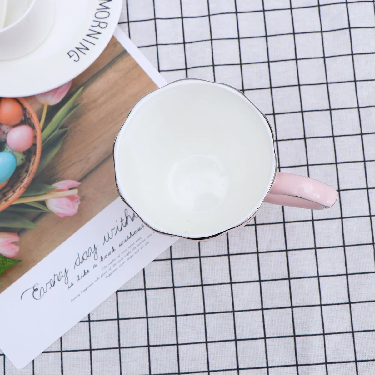 Pumpkin Shape Pink Bone China Mug 401-500Ml Golden Strips Coffee Latte Cappuccino Tea Ceramic Mugs for Women Gifts
Pumpkin Shape Pink Bone China Mug 401-500Ml Golden Strips Coffee Latte Cappuccino Tea Ceramic Mugs for Women Gifts