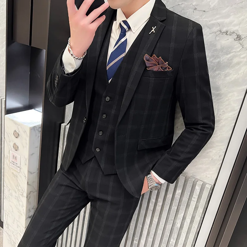 New fashion spring autumn Korean edition casual comfortable business suit suit professional suit male plaid three-piece set
New fashion spring autumn Korean edition casual comfortable business suit suit professional suit male plaid three-piece set