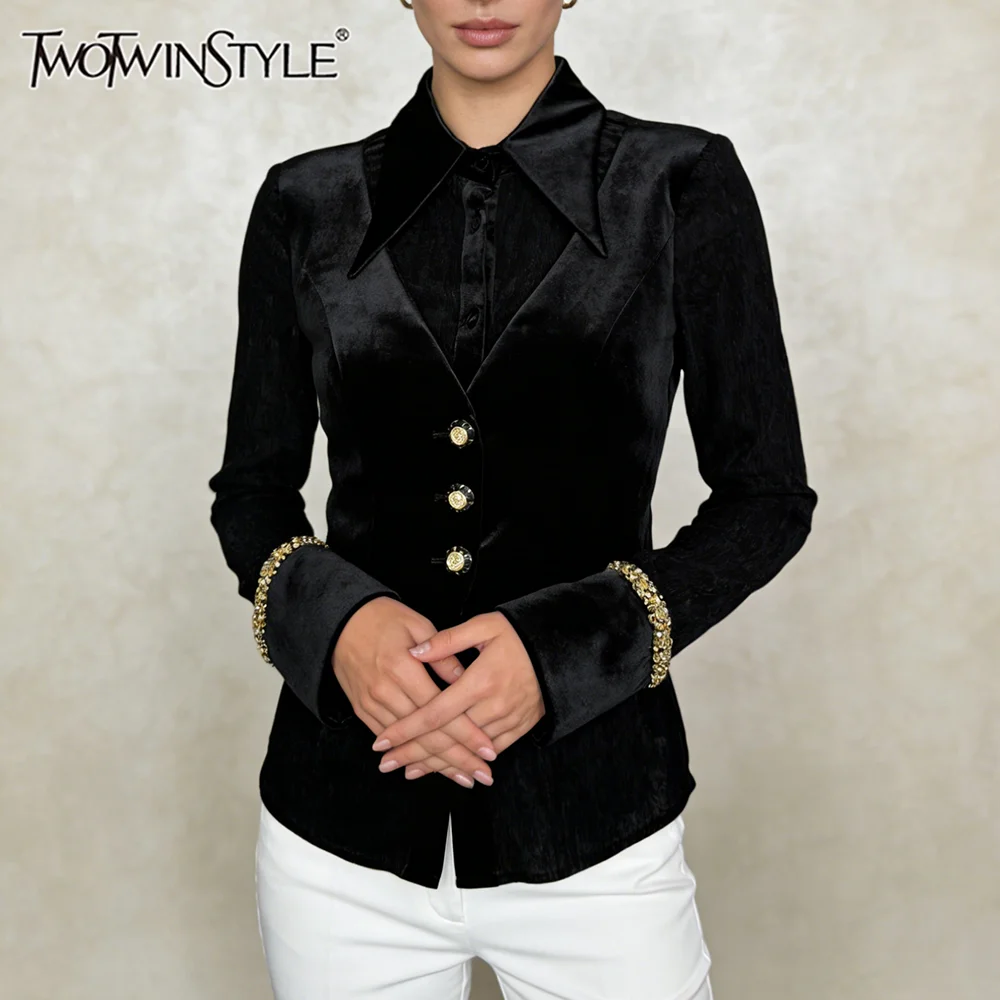 TWOTWINSTYLE, черная шикарная рубашка со сращенными бриллиантами, женская свободная элегантная рубашка с лацканами и длинными рукавами, модная осенняя новинка
TWOTWINSTYLE, черная шикарная рубашка со сращенными бриллиантами, женская свободная элегантная рубашка с лацканами и длинными рукавами, модная осенняя новинка