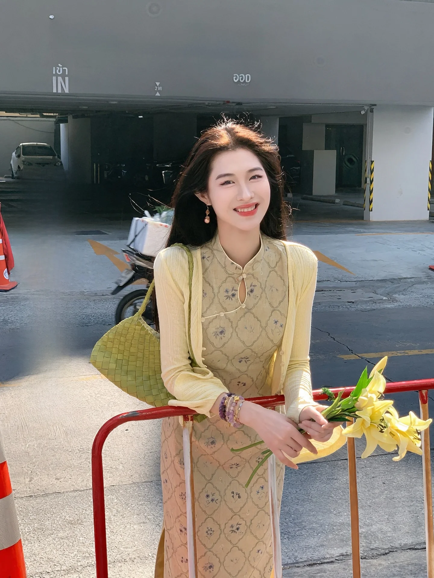 Lingshan Zhihe Lemon Wind Yellow Slim Fit Knitted Cardigan Women's Short Sleeveless Spring Sun Protection Versatile Long Slee...
Lingshan Zhihe Lemon Wind Yellow Slim Fit Knitted Cardigan Women's Short Sleeveless Spring Sun Protection Versatile Long Slee...