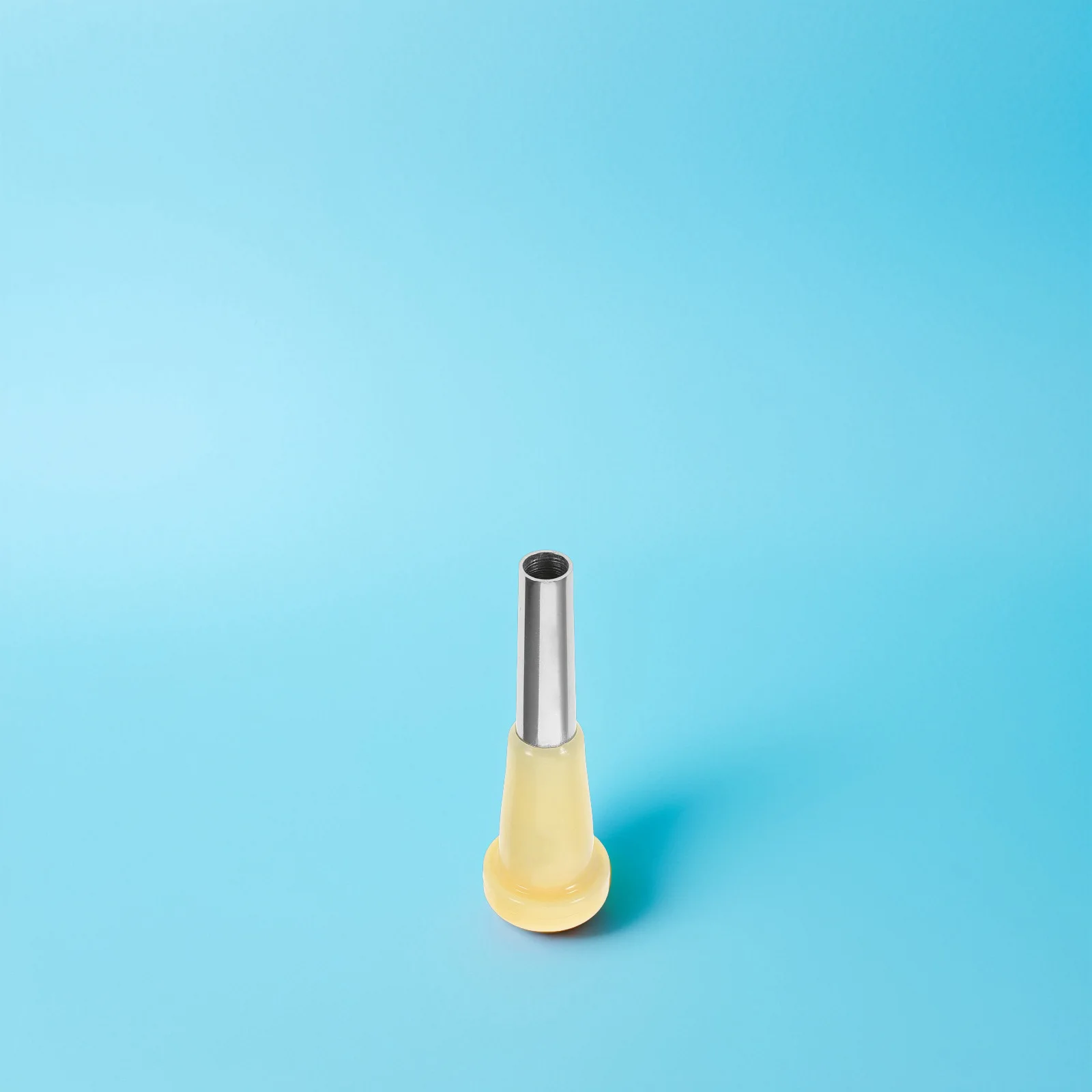 Trumpet Mouthpiece Metal ABS Material Effort Saving Design for Beginners Musical Instruments Brass Parts Accessories
Trumpet Mouthpiece Metal ABS Material Effort Saving Design for Beginners Musical Instruments Brass Parts Accessories