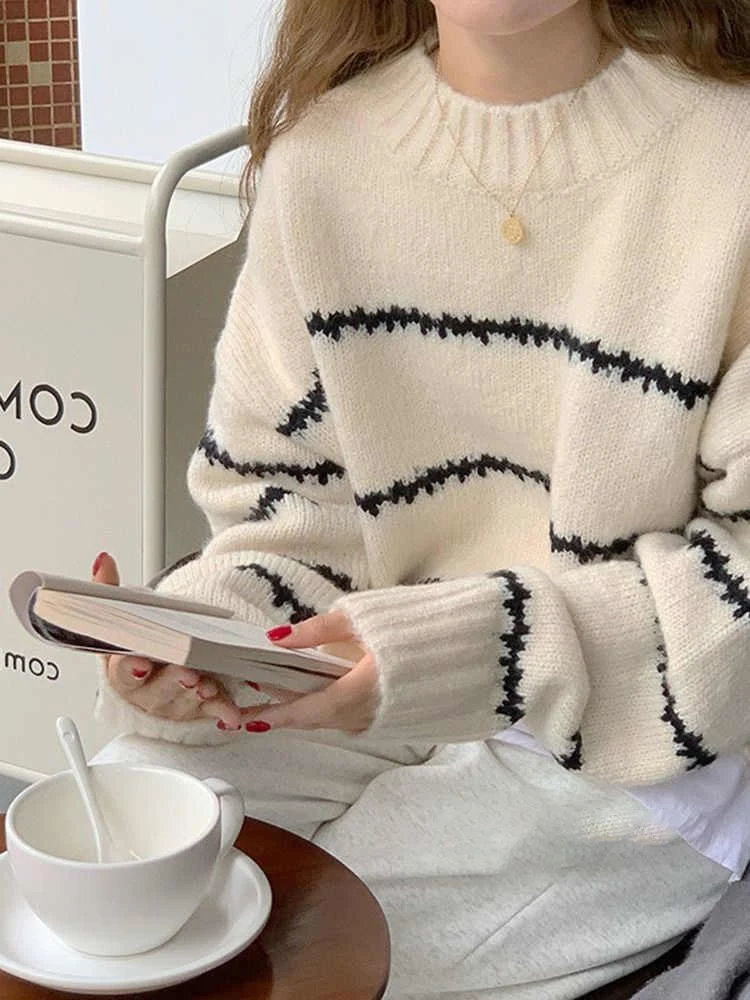 Women's Loose Sweater Autumn Winter Korean Warm Striped Knitted Top 2025 New Color Blocked Round Neck Long Sleeved Pullover
Women's Loose Sweater Autumn Winter Korean Warm Striped Knitted Top 2025 New Color Blocked Round Neck Long Sleeved Pullover
