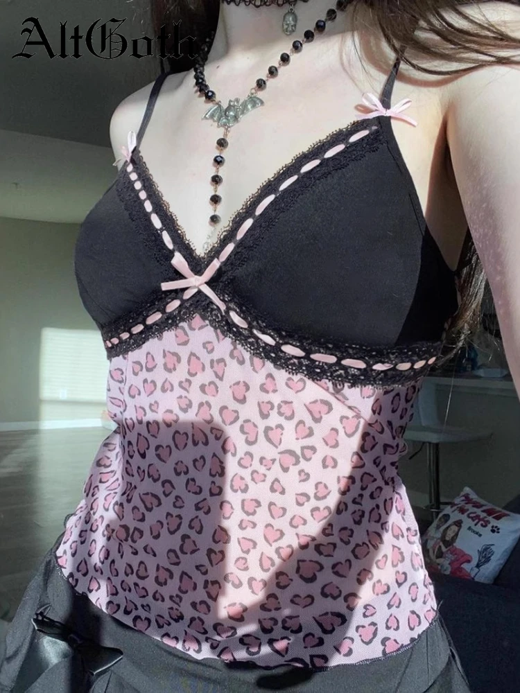 AltGoth Hotsweet Y2k Pink Leopard Camisole Women Pastel Goth Lace Bow Patchwork Crop Tank Tops Aesthetic Fairycore Clothes Femme
AltGoth Hotsweet Y2k Pink Leopard Camisole Women Pastel Goth Lace Bow Patchwork Crop Tank Tops Aesthetic Fairycore Clothes Femme