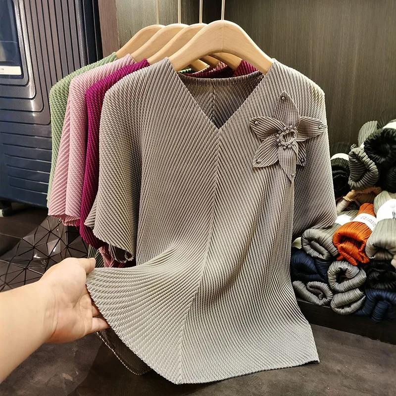 Miyake Pleated T-shirt 2025 Summer New Senior Sense of Fold Tops Women Miyake Flowers Commuting Hundred Loose Pleat T-shirt
Miyake Pleated T-shirt 2025 Summer New Senior Sense of Fold Tops Women Miyake Flowers Commuting Hundred Loose Pleat T-shirt