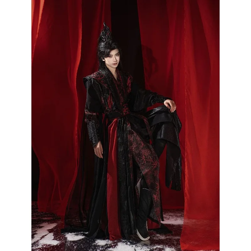 The same black and red fairy style Hanfu for men and women, and a long-necked shirt with a young hero sense suit.
The same black and red fairy style Hanfu for men and women, and a long-necked shirt with a young hero sense suit.