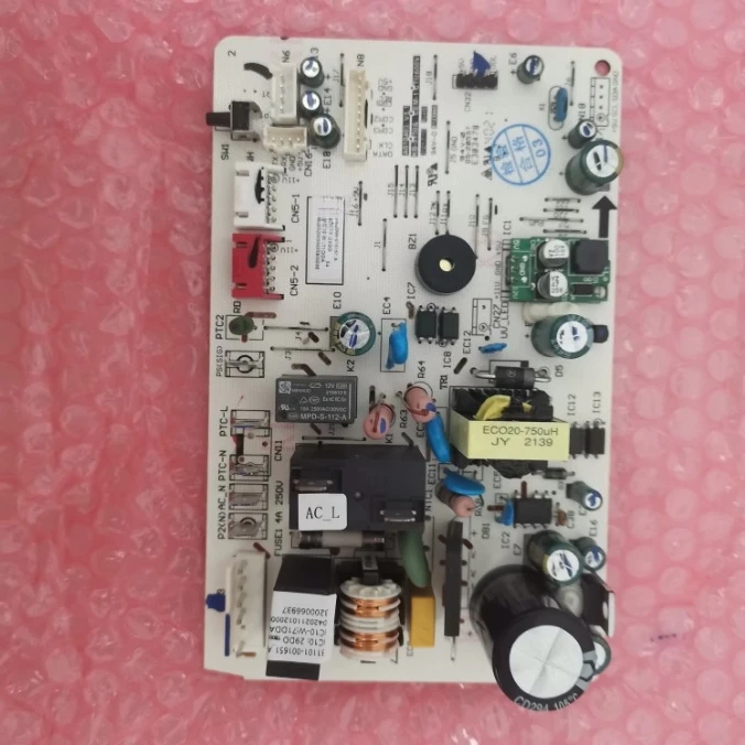 Suitable for TCL air conditioner main board 31101- 001651_A 32099- 015157_A A010403
Suitable for TCL air conditioner main board 31101- 001651_A 32099- 015157_A A010403