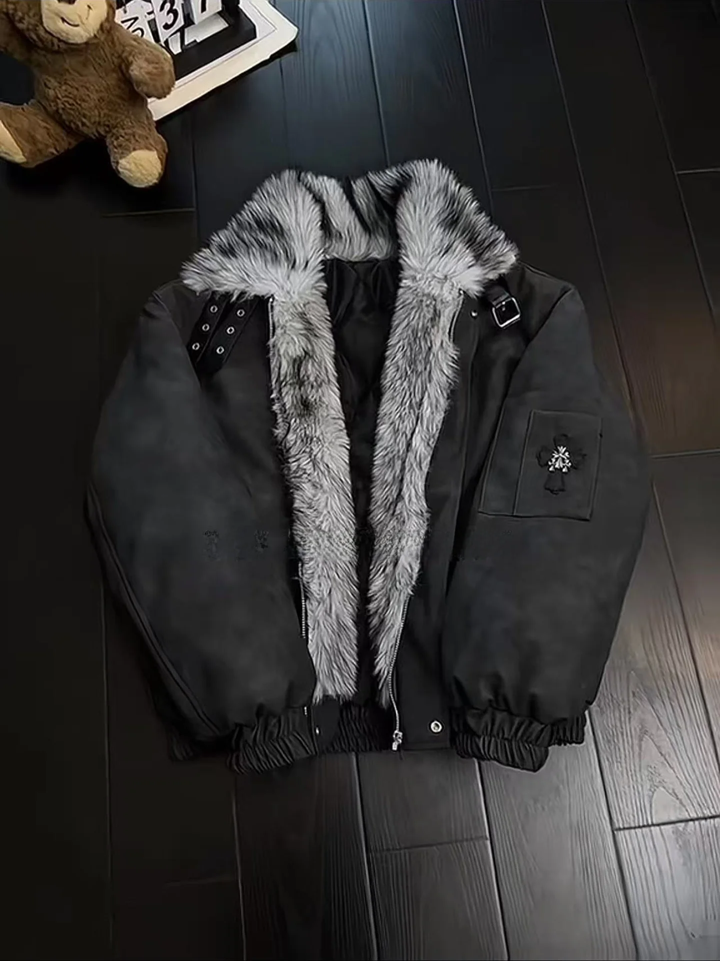 Bla Cross Mountain Eagle Fce Lined Cotton Jaet Men's Winter Warm Not Bulky Youth Faion Stand Fit Long Sve Coat
Bla Cross Mountain Eagle Fce Lined Cotton Jaet Men's Winter Warm Not Bulky Youth Faion Stand Fit Long Sve Coat