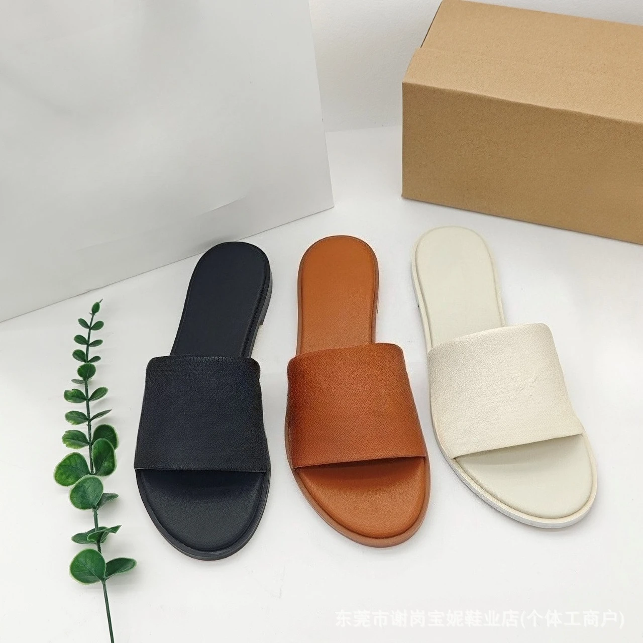 Autumn Women's Open Toe Flat Sandals Casual Slip-on Slide Sandals Comfortable Indoor Outdoor House Shoes for Ladies
Autumn Women's Open Toe Flat Sandals Casual Slip-on Slide Sandals Comfortable Indoor Outdoor House Shoes for Ladies